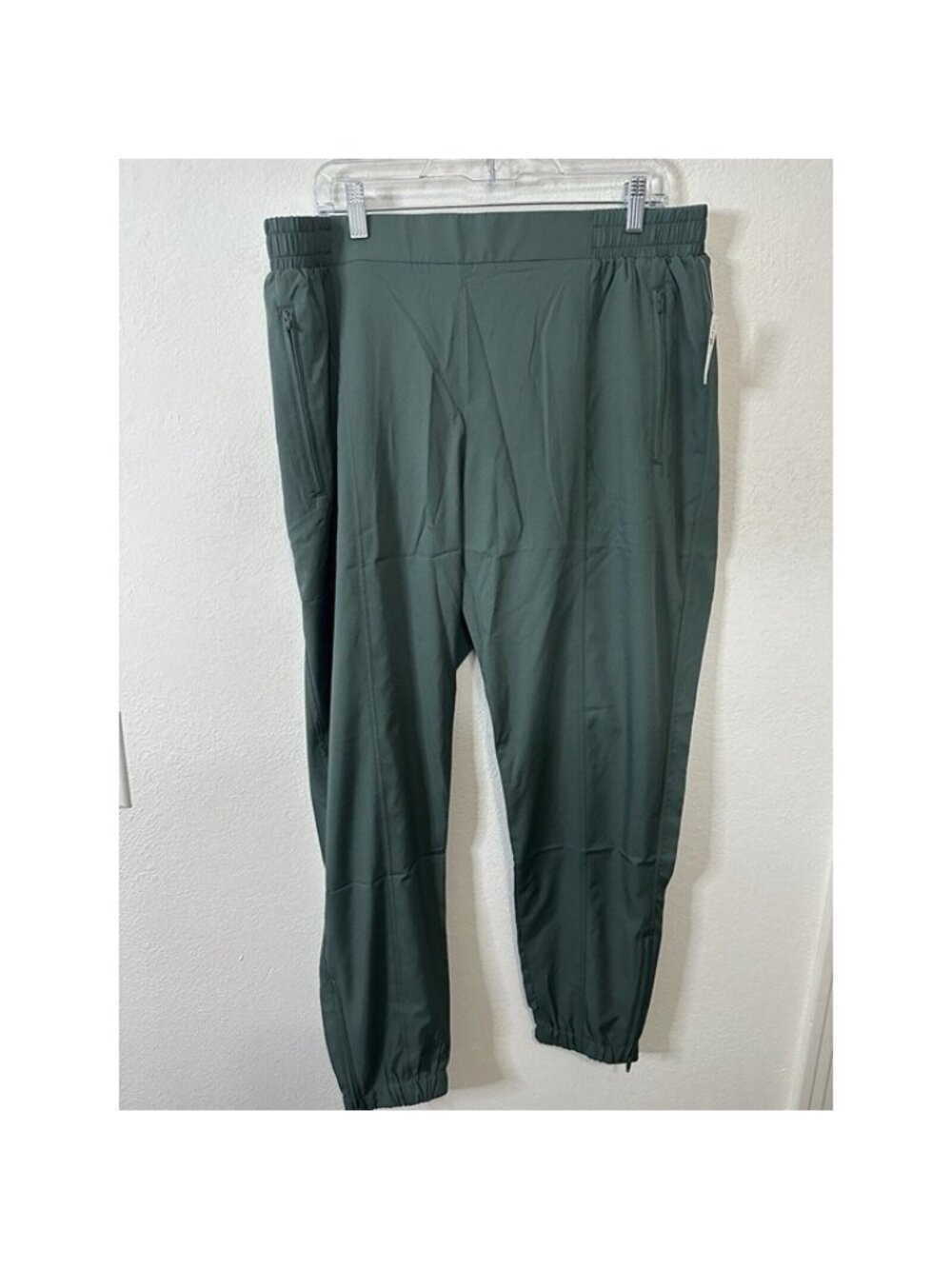 Old Navy Stretchtech Dry Quick Green Cargo Joggers Size XL Tall